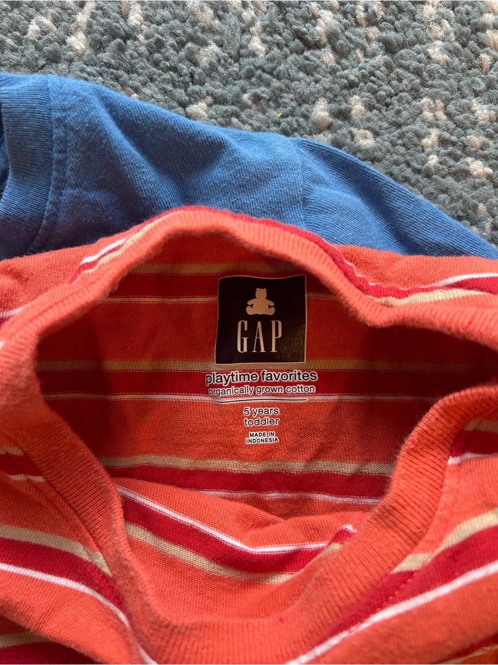 GAP shirts- 3 Pack Red Striped, light blue and blueShort Sleeve Tee with Pocket - Picture 2 of 5